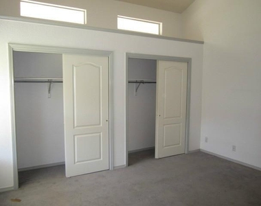 1468 Plaza Verde Drive - Photo Thumbnail 9