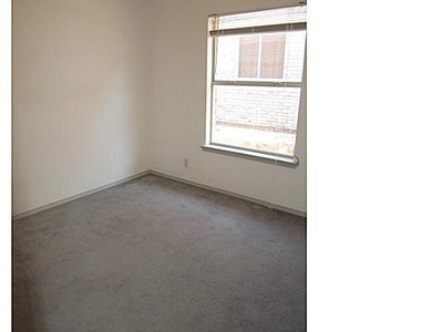 1468 Plaza Verde Drive - Photo Thumbnail 15