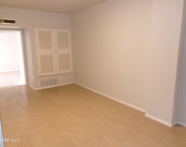 5647 Cory Drive - Photo Thumbnail 2