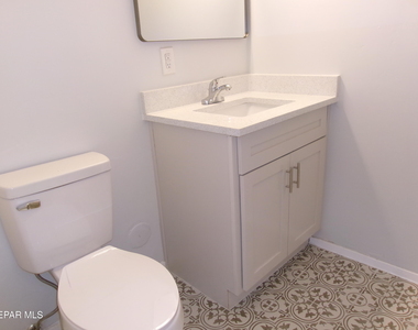 5647 Cory Drive - Photo Thumbnail 8