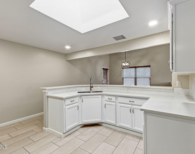 1308 Rose Bud Lane - Photo Thumbnail 10