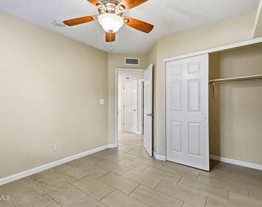 1308 Rose Bud Lane - Photo Thumbnail 15
