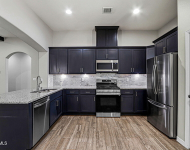 782 Lemington Street - Photo Thumbnail 8
