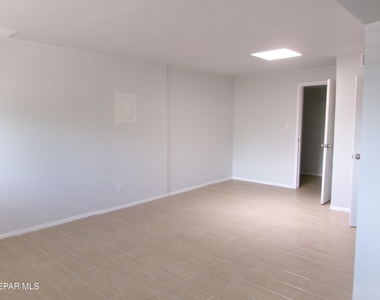 5649 Cory Drive - Photo Thumbnail 10