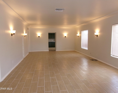 5647 Cory Drive - Photo Thumbnail 2