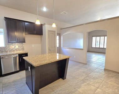 3857 Loma Cortez Drive - Photo Thumbnail 8
