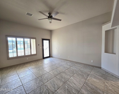 3857 Loma Cortez Drive - Photo Thumbnail 25