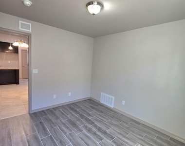 3857 Loma Cortez Drive - Photo Thumbnail 16