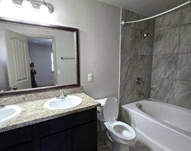 3857 Loma Cortez Drive - Photo Thumbnail 20