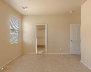 12485 Knightsbridge Drive - Photo Thumbnail 16