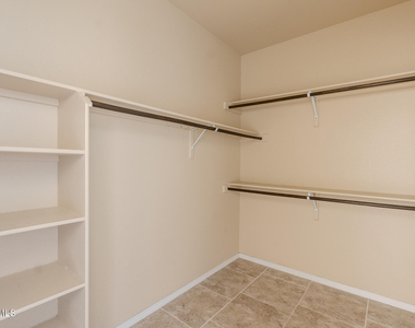 12485 Knightsbridge Drive - Photo Thumbnail 18