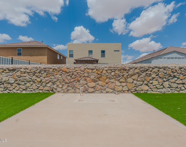 12485 Knightsbridge Drive - Photo Thumbnail 46
