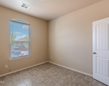 12485 Knightsbridge Drive - Photo Thumbnail 6