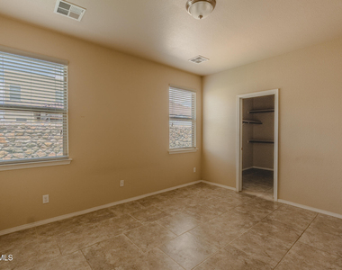 12485 Knightsbridge Drive - Photo Thumbnail 17