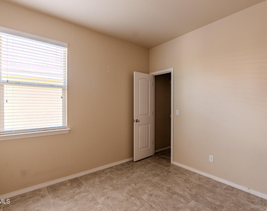 12485 Knightsbridge Drive - Photo Thumbnail 21