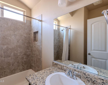 12485 Knightsbridge Drive - Photo Thumbnail 8