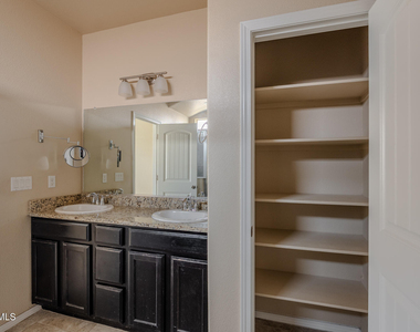 12485 Knightsbridge Drive - Photo Thumbnail 34
