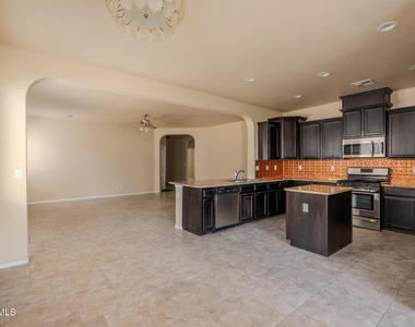 12485 Knightsbridge Drive - Photo Thumbnail 27