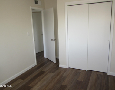 305 Corvena Way - Photo Thumbnail 45