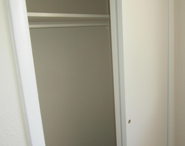 305 Corvena Way - Photo Thumbnail 36