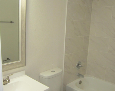 305 Corvena Way - Photo Thumbnail 38