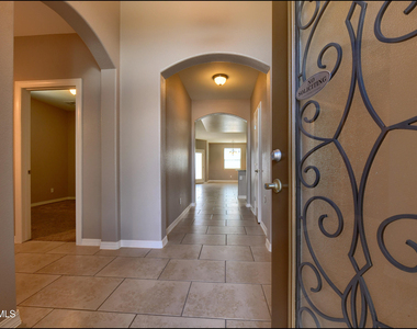 6560 Westfield Drive - Photo Thumbnail 5