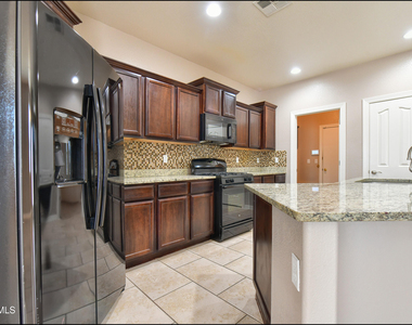 6560 Westfield Drive - Photo Thumbnail 14
