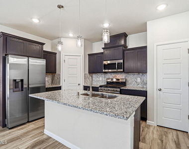 14801 Mike A Mendoza Avenue - Photo Thumbnail 6