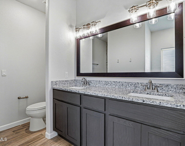 14801 Mike A Mendoza Avenue - Photo Thumbnail 19