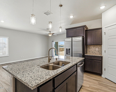 14801 Mike A Mendoza Avenue - Photo Thumbnail 9