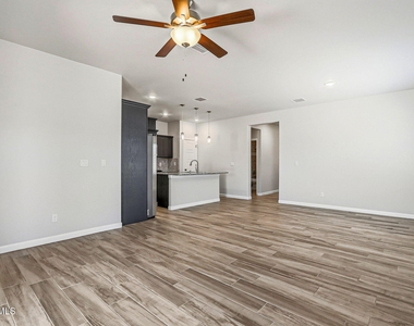 14801 Mike A Mendoza Avenue - Photo Thumbnail 5