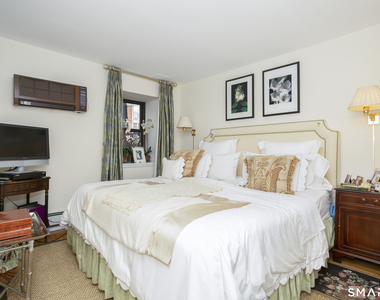 15 Lafayette Court - Photo Thumbnail 10