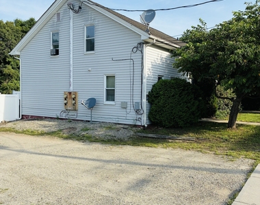27 Walnut Street - Photo Thumbnail 14
