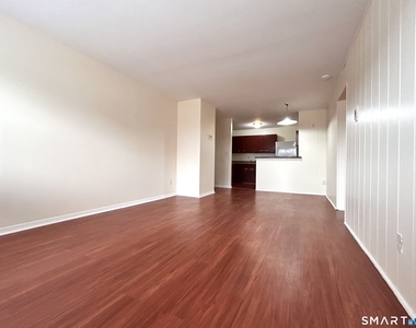 65 Donna Drive - Photo Thumbnail 5