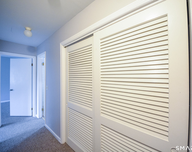 31 Stuart Avenue - Photo Thumbnail 10