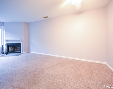 31 Stuart Avenue - Photo Thumbnail 7