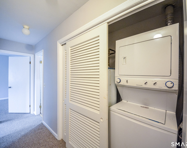 31 Stuart Avenue - Photo Thumbnail 9
