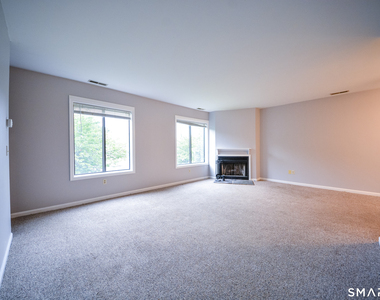 31 Stuart Avenue - Photo Thumbnail 2