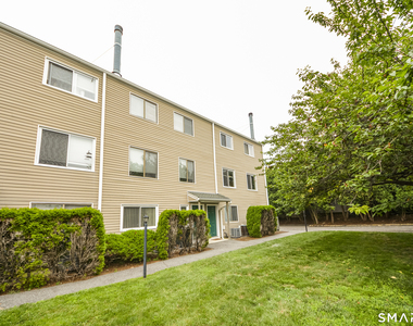 31 Stuart Avenue - Photo Thumbnail 1