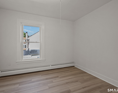 63 Reynolds Street - Photo Thumbnail 21