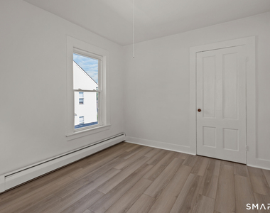 63 Reynolds Street - Photo Thumbnail 26