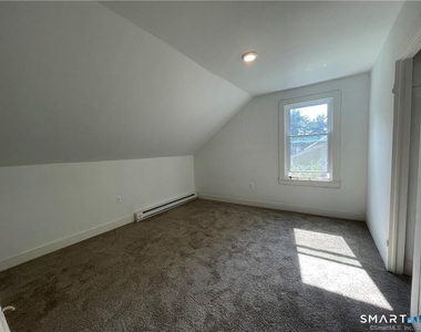 155 Riverside Drive - Photo Thumbnail 9