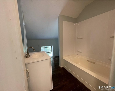 155 Riverside Drive - Photo Thumbnail 8