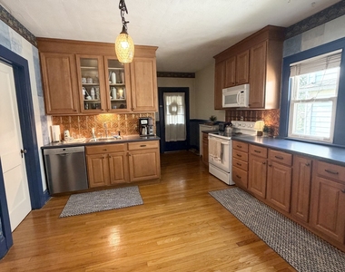 118 Cambridge Street - Photo Thumbnail 4