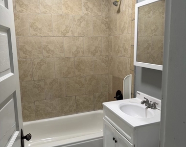 473 Putnam Street - Photo Thumbnail 5