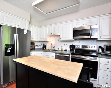 16 Applewood Lane - Photo Thumbnail 14