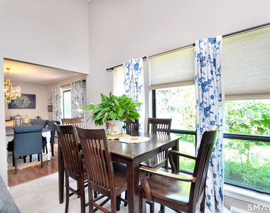 16 Applewood Lane - Photo Thumbnail 6