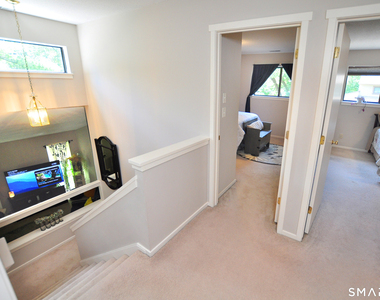 16 Applewood Lane - Photo Thumbnail 28