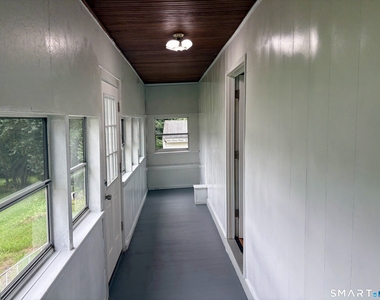 565 Sylvan Avenue - Photo Thumbnail 15