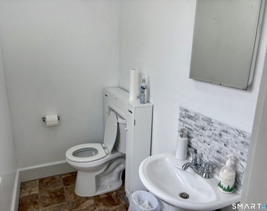 565 Sylvan Avenue - Photo Thumbnail 8